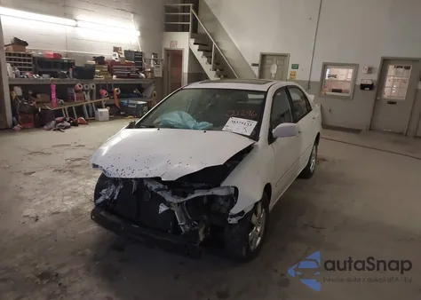 2004 Toyota Corolla Le z USA, uszkodzony, nr VIN 2T1BR38E34C212967